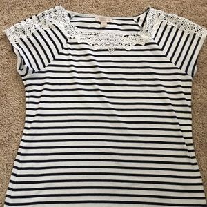 Lace trim black and white stripe t-shirt - L